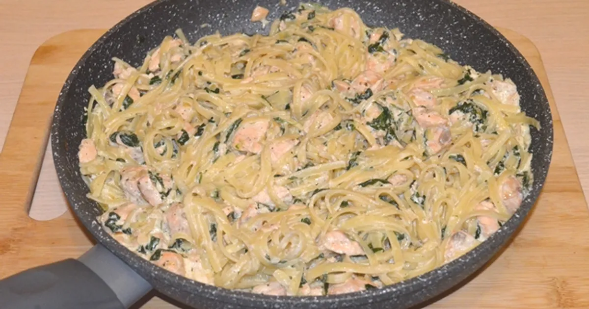 Фото 55 — Паста с лососем и шпинатом в сливочном соусе