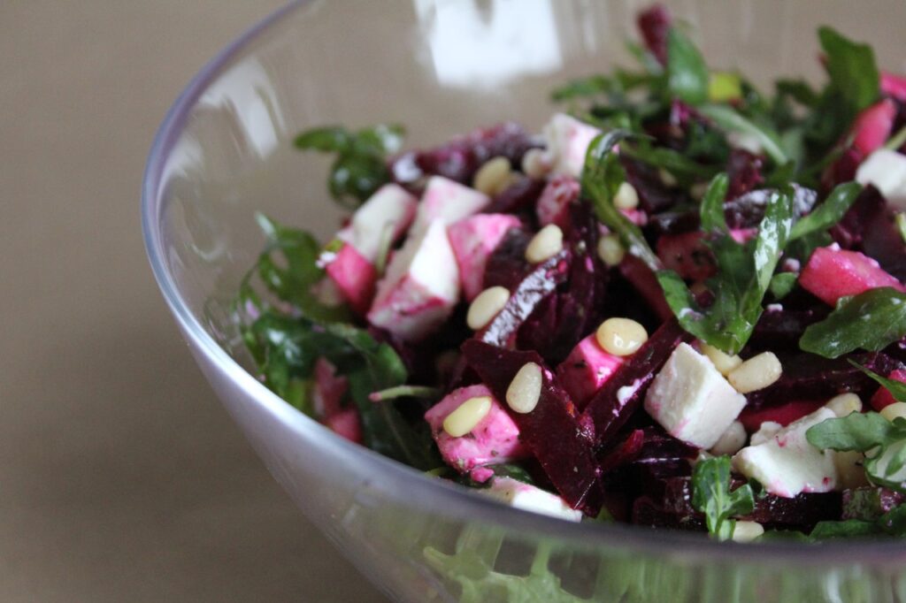 Фото 31 — Салат с рукколой и грушей